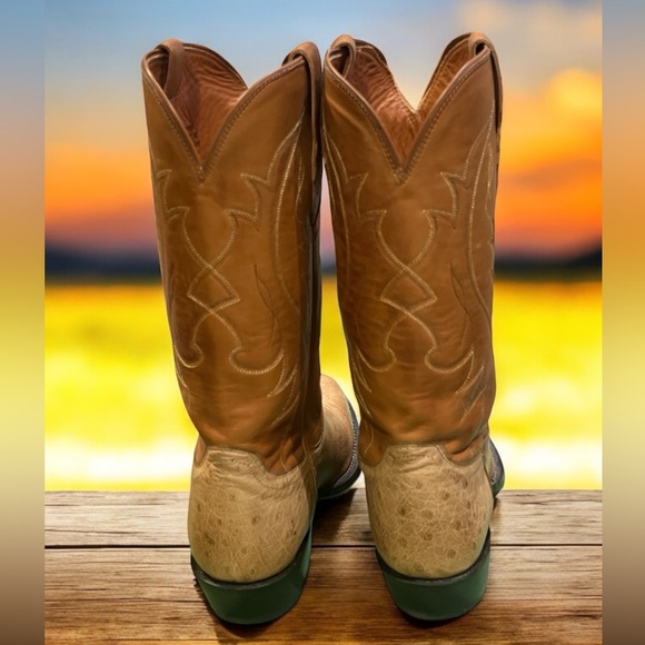 Lucchese 4035 tan smooth Ostrich Cowboy Boots Size 9.5D. - Picture 4 of 9